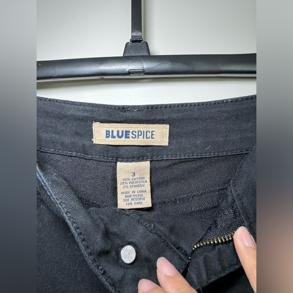 Straight Jeans - Picture 2 of 3